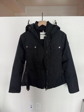 Erin Snow Women’s Black Adjustable Belt with Black Metal Buckle US6